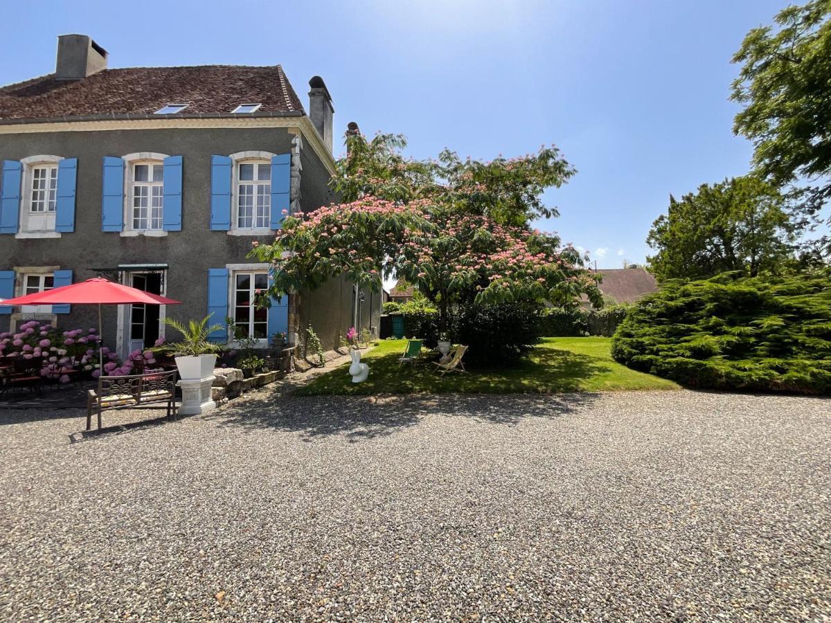 Отель Domaine De La Carrere Arthez-de-Bearn Экстерьер фото